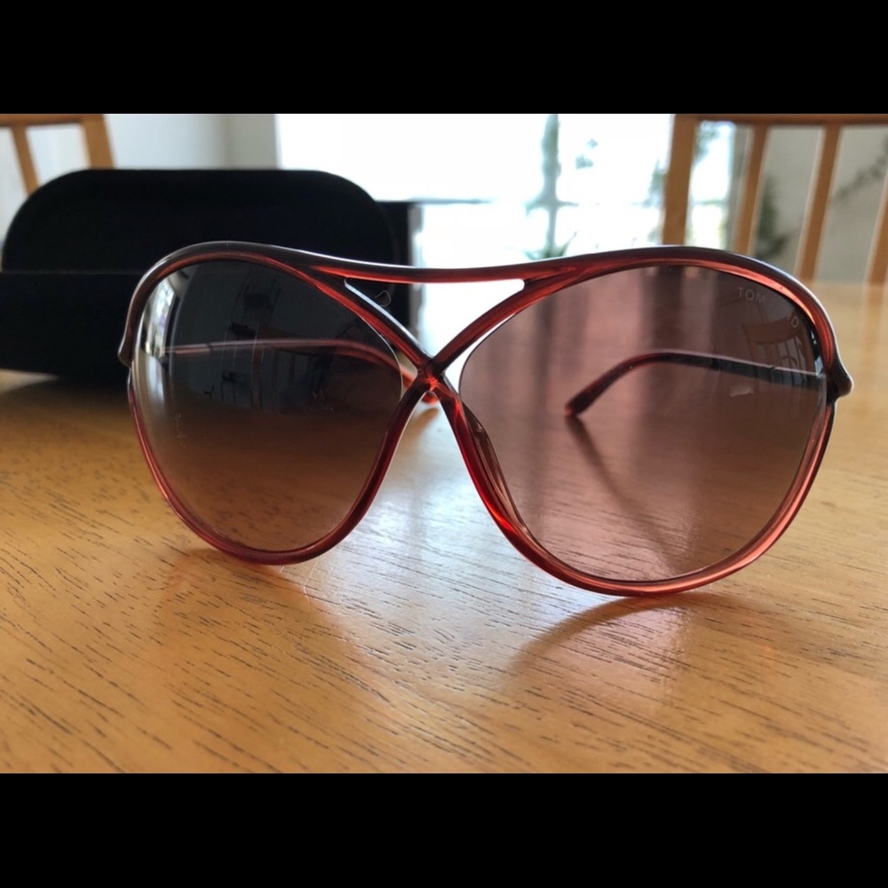 Tom Ford Brown Vicky Tf184 Oversize Sunglasses